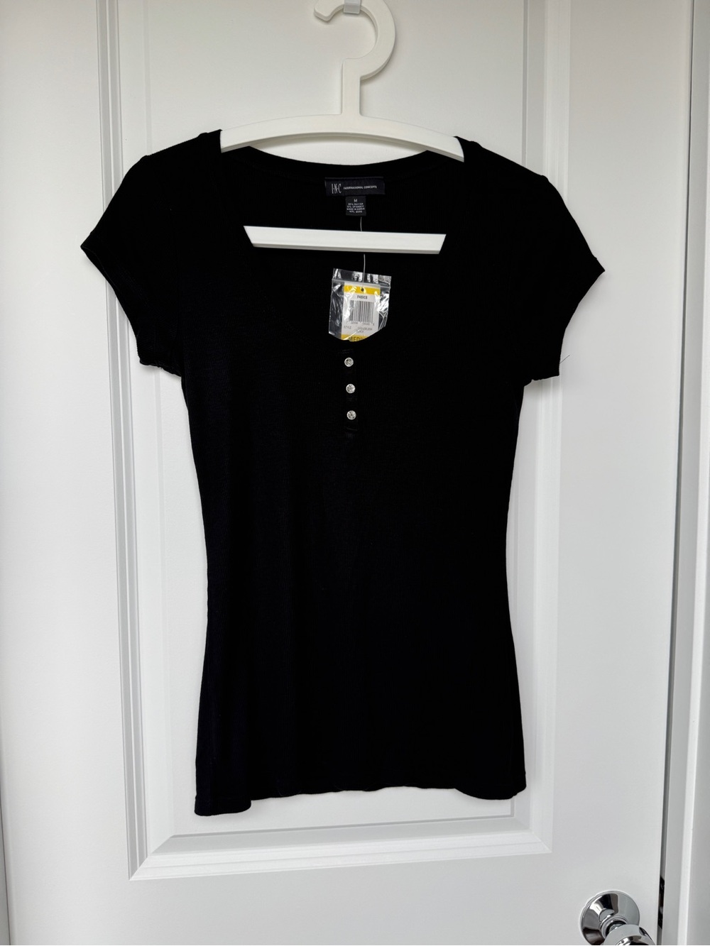 Jewel Button Black Short-Sleeve Henley Top